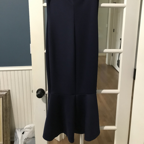 Navy Fitted off the shoulder high-low dress - Picture 5 of 5